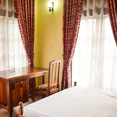 Malwatta Pilgrims Rest Hotell Kandy Exteriör bild