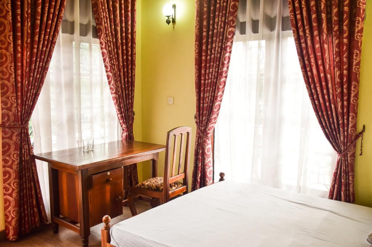 Malwatta Pilgrims Rest Hotell Kandy Exteriör bild