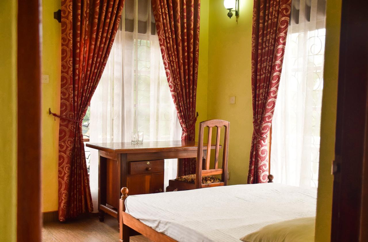 Malwatta Pilgrims Rest Hotell Kandy Exteriör bild